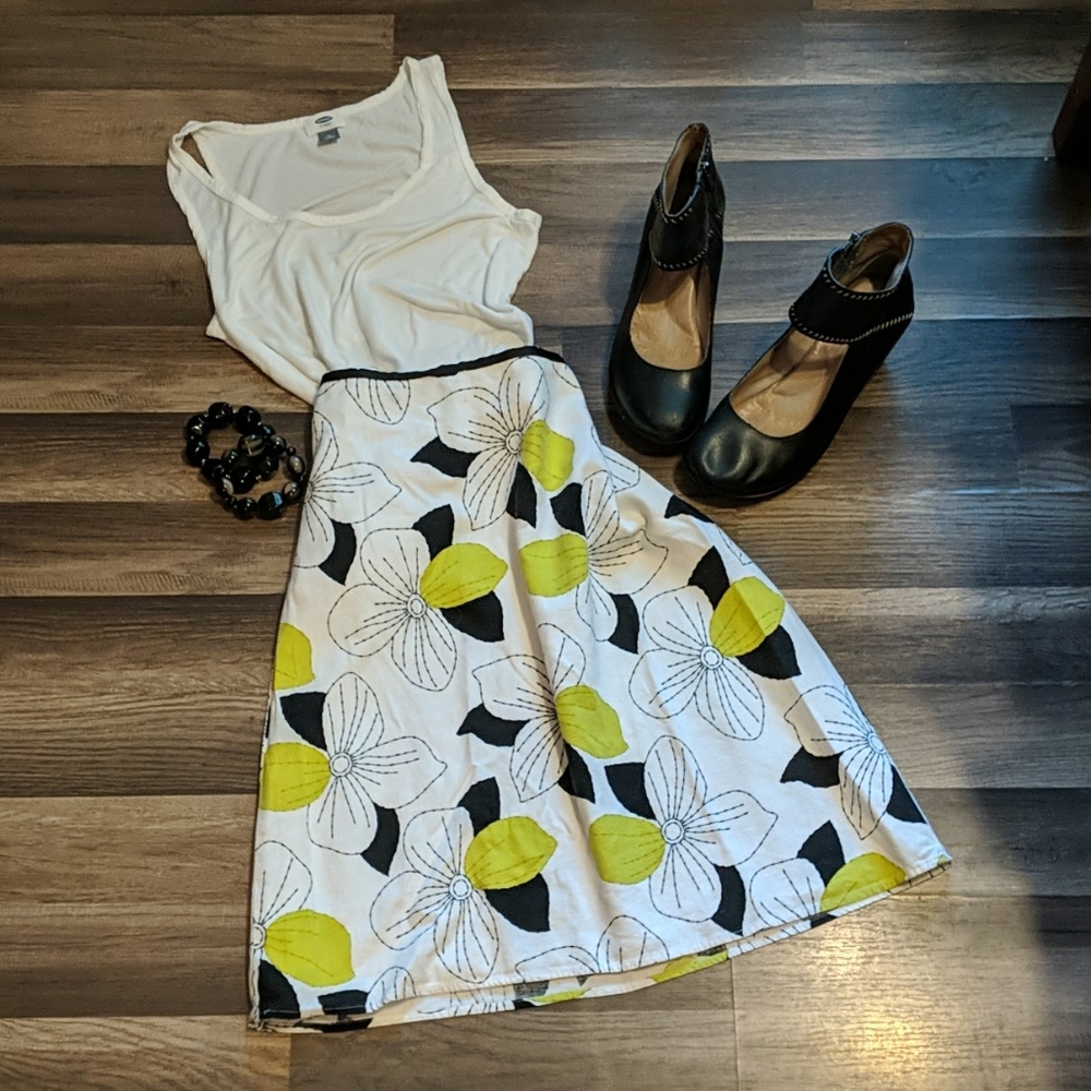 Cato's flower print skirt Sz 14